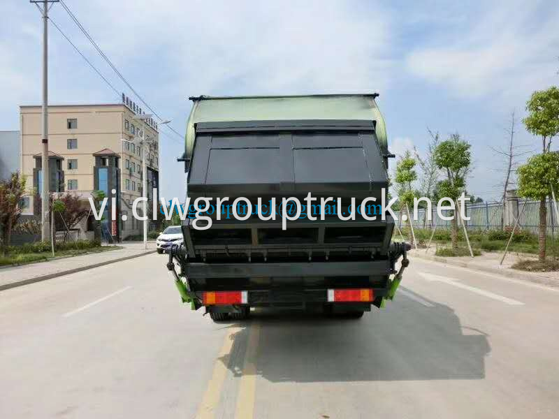 6x4 Garbage Truck 3